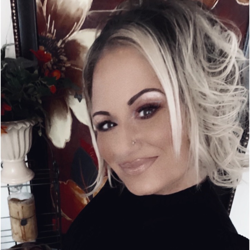 Meet your Posher, Julie